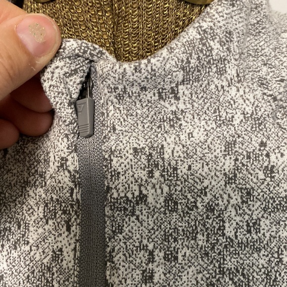 GYMSHARK WORKOUT TOP MEDIUM - Picture 5 of 16